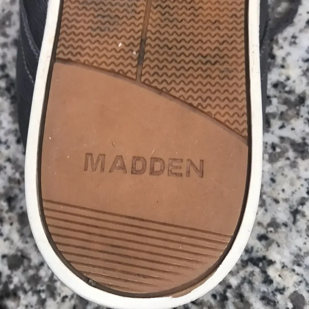 Steve Madden Monty faux leather shoes